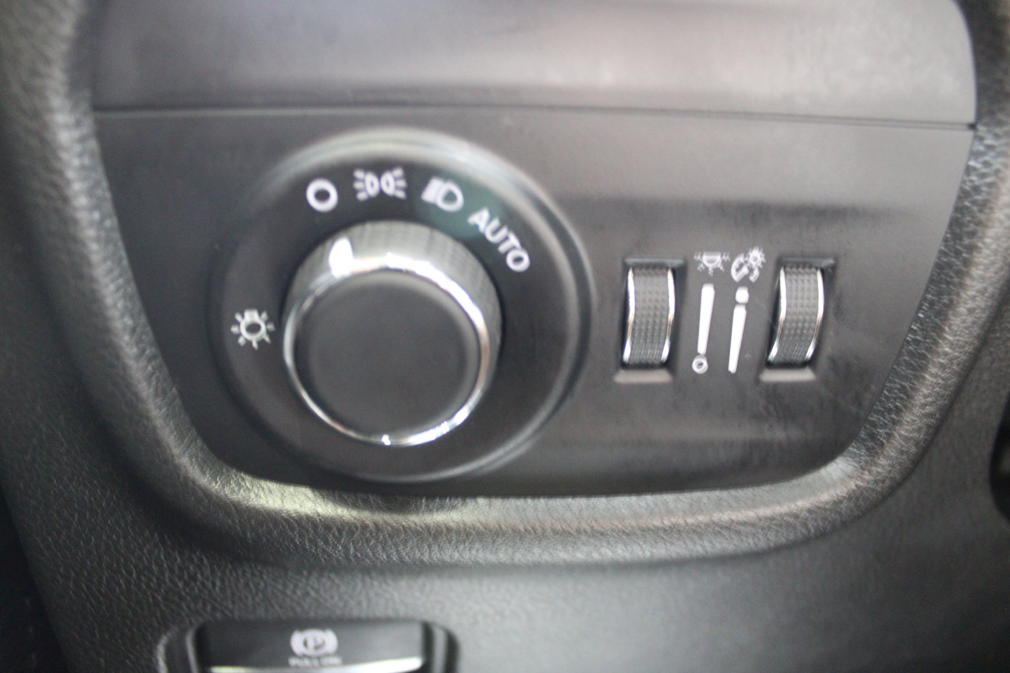 Used 2023 Jeep Grand Cherokee Altitude AWD/4WD image 39