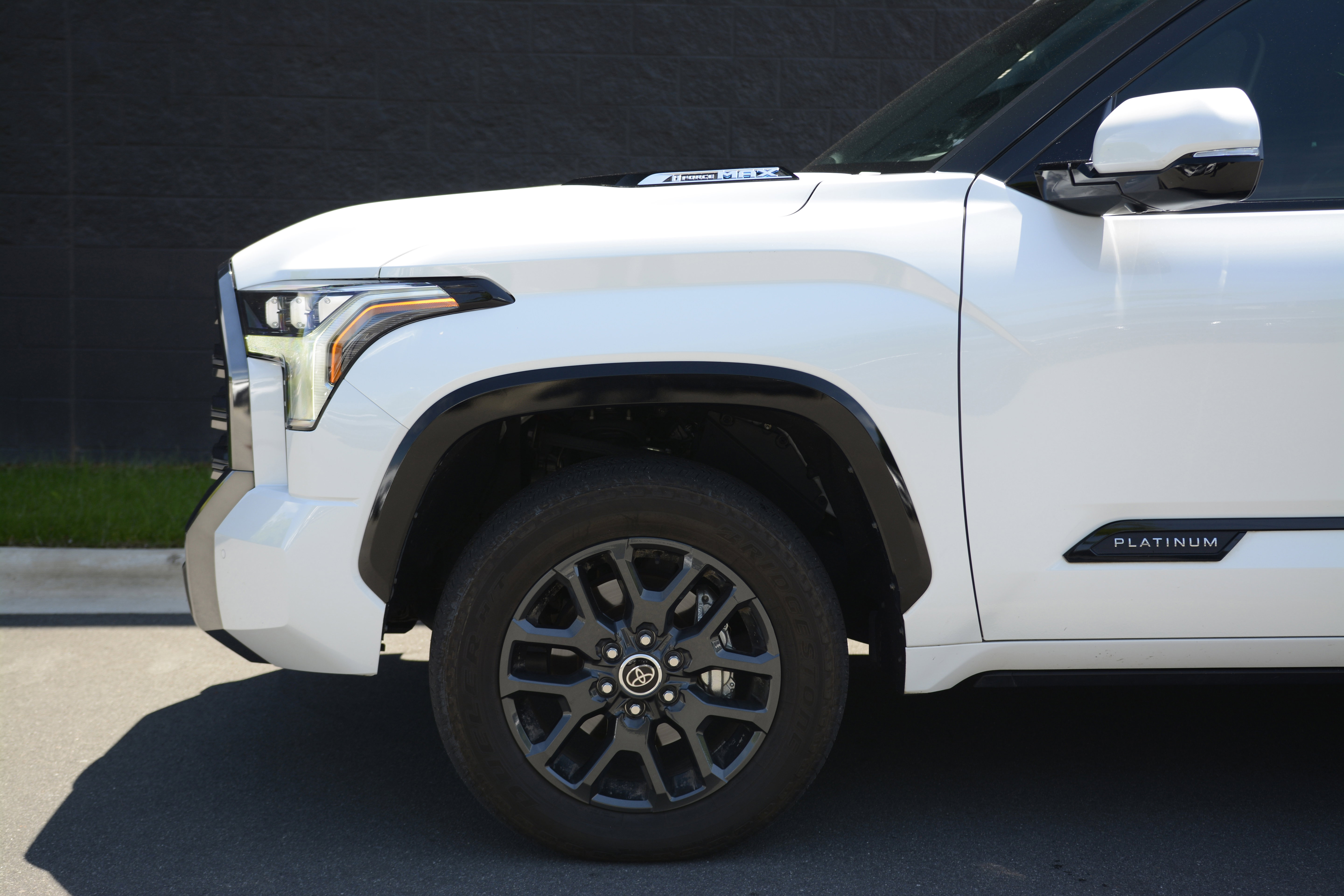 Used 2023 Toyota Tundra Platinum AWD/4WD image 39