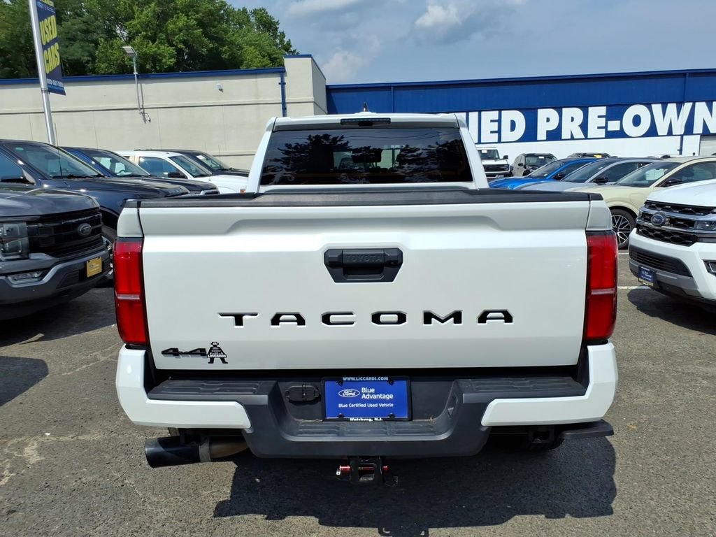 Used 2025 Toyota Tacoma TRD Sport AWD/4WD image 5