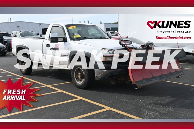 Used 2004 Chevrolet Silverado 2500 W/T w/ Snow Plow Prep Package AWD/4WD image 1