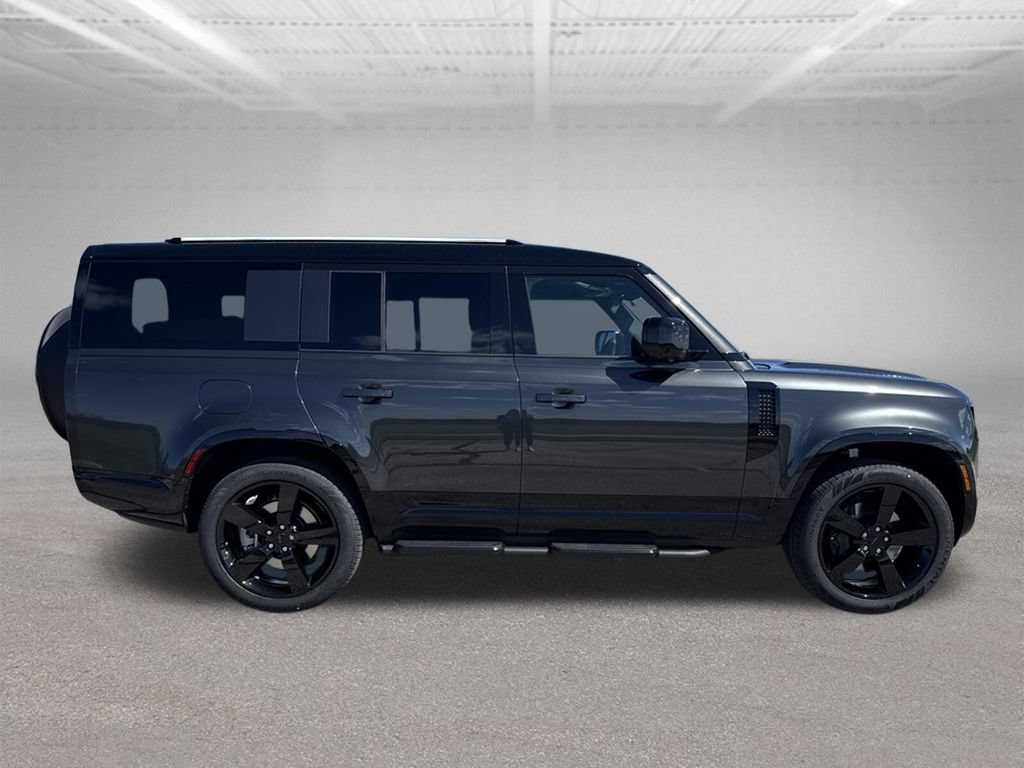 New 2026 Land Rover Defender 130 X-Dynamic SE AWD/4WD image 6