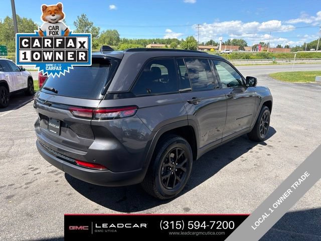 Used 2024 Jeep Grand Cherokee Altitude AWD/4WD image 5
