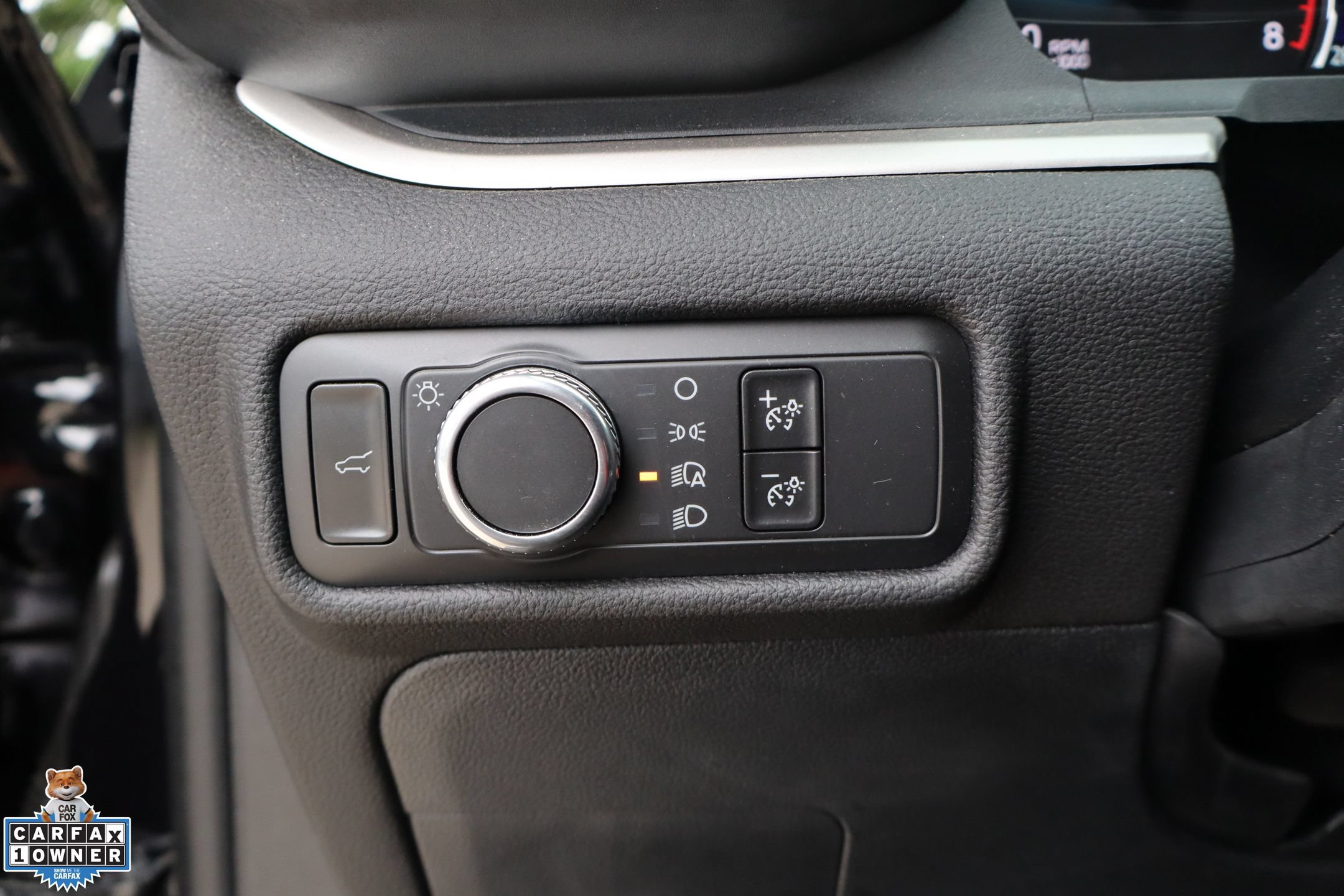 Used 2021 Ford Explorer XLT AWD/4WD image 12