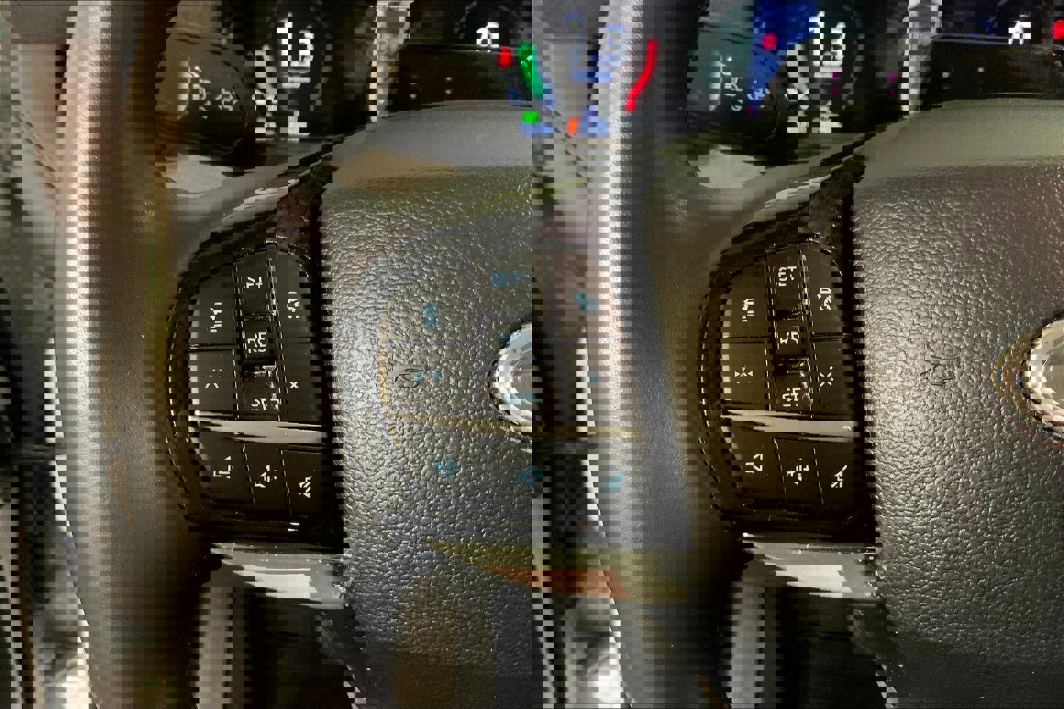 Used 2025 Ford Explorer Platinum w/ LUX Leather Package image 18