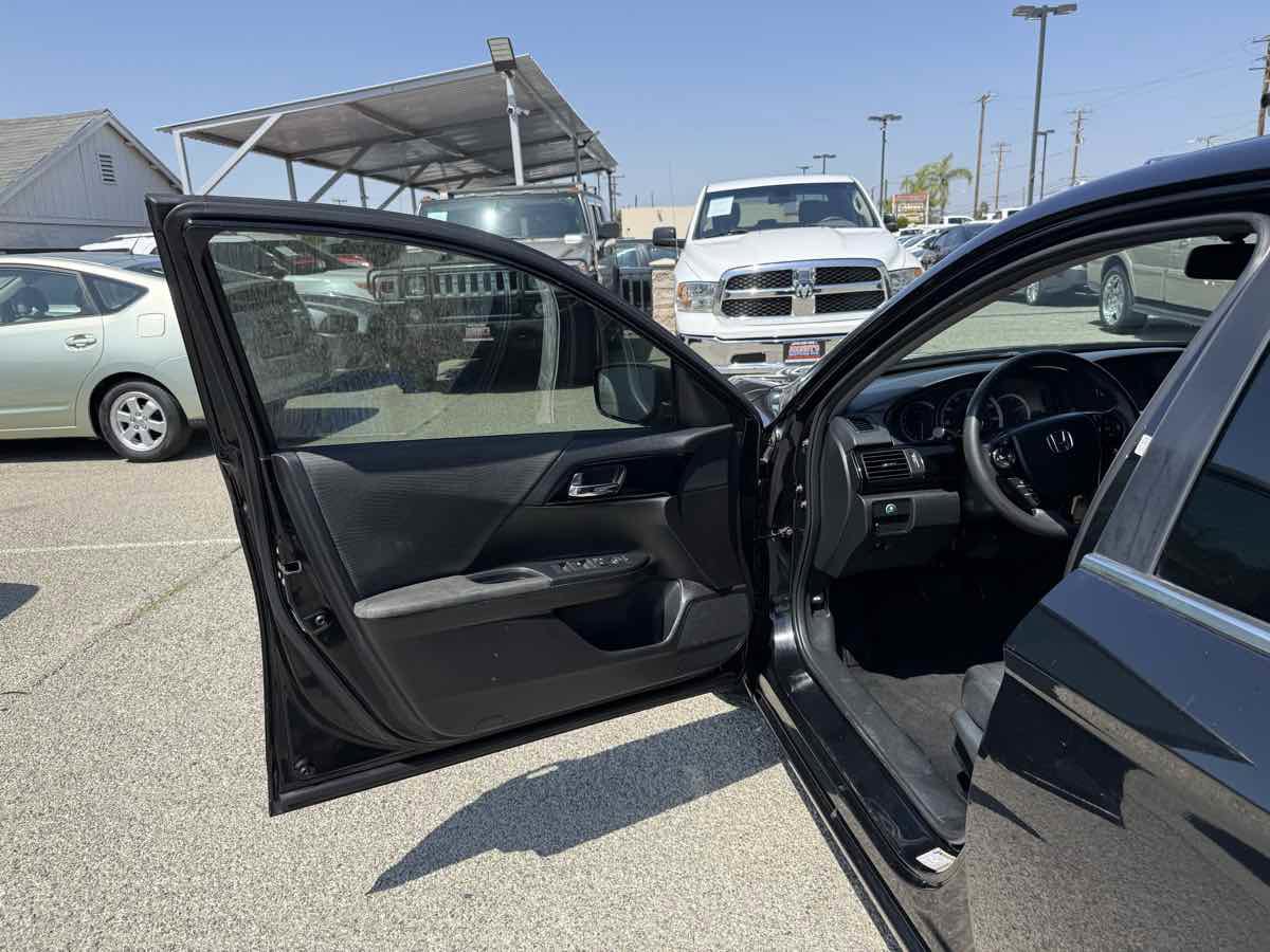 Used 2017 Honda Accord LX image 6