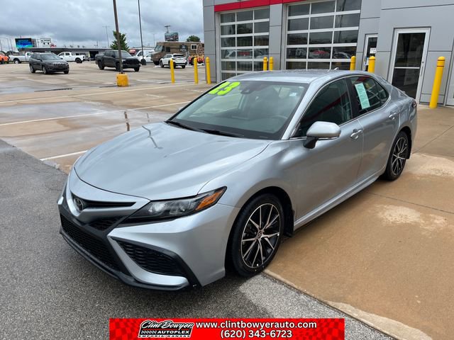 Used 2023 Toyota Camry SE