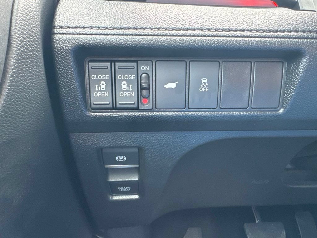 Used 2025 Honda Odyssey Sport-L image 12