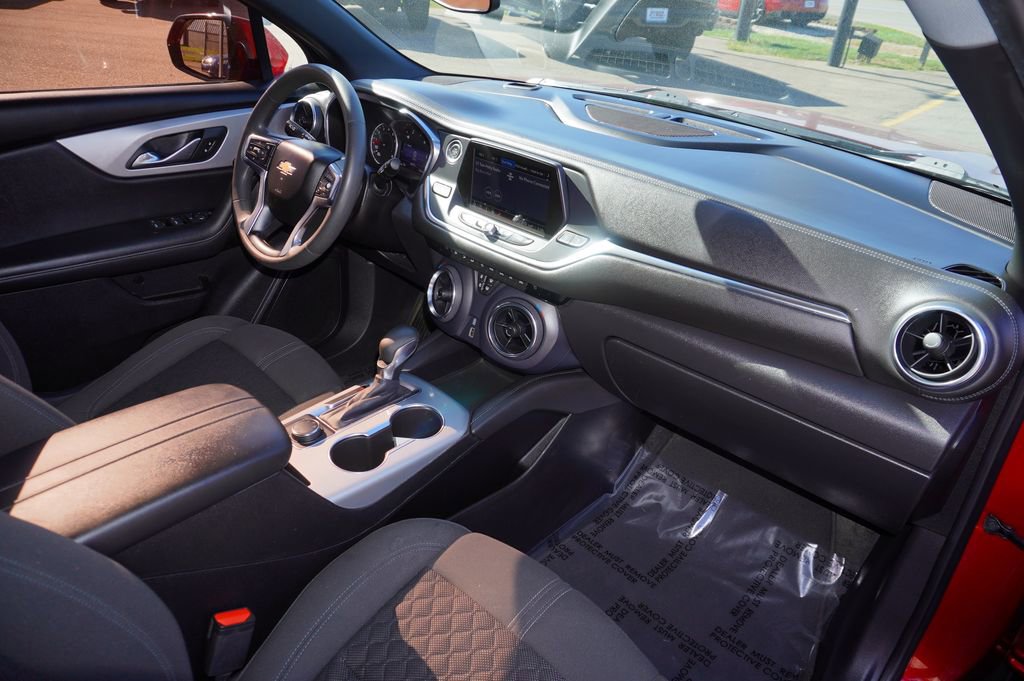 Used 2022 Chevrolet Blazer LT image 30