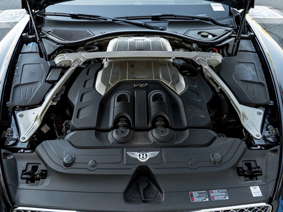 Used 2021 Bentley Continental GT image 33