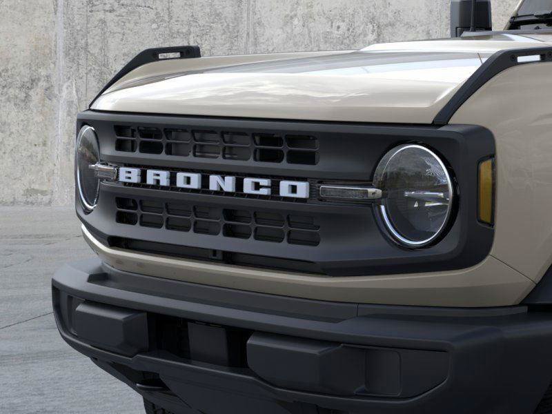 New 2025 Ford Bronco 4-Door AWD/4WD image 19