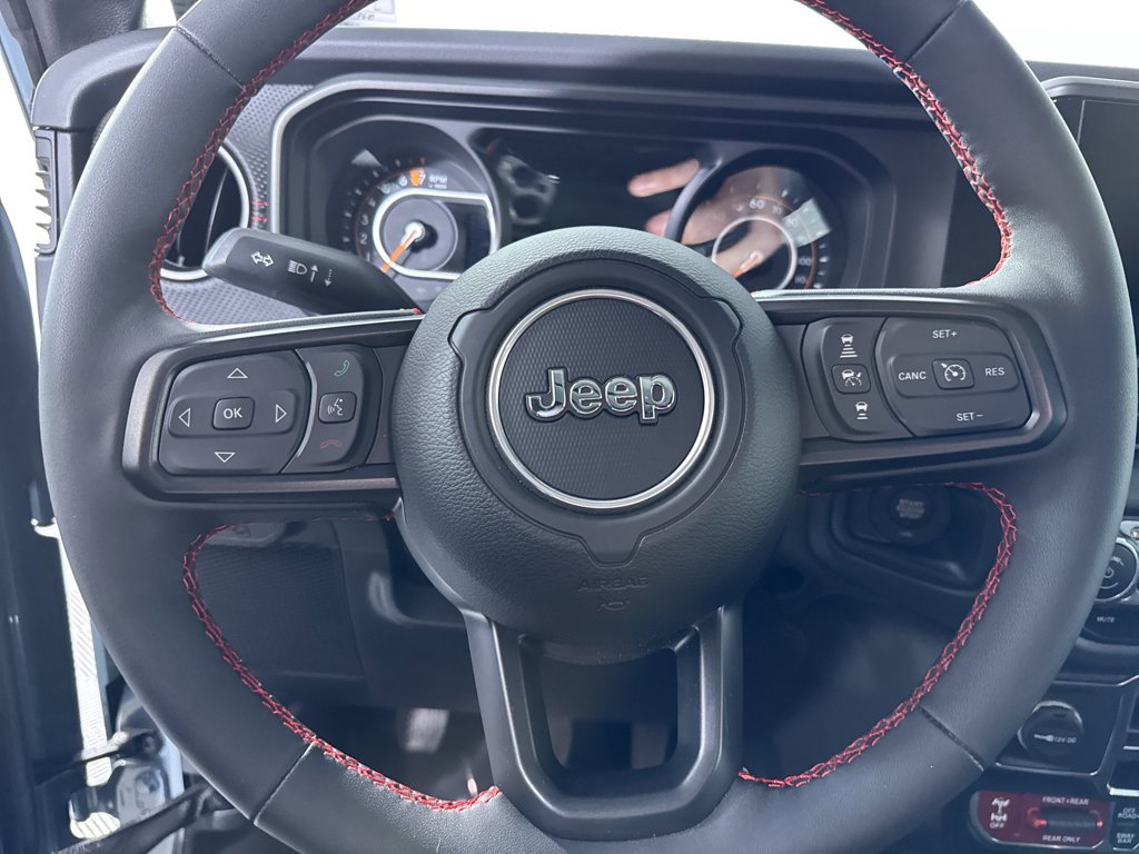 Used 2024 Jeep Gladiator Rubicon w/ Technology Group AWD/4WD image 22