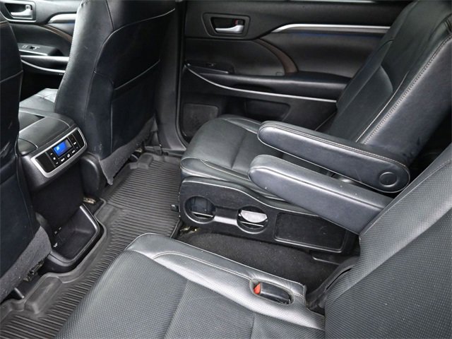 Used 2017 Toyota Highlander Limited image 20