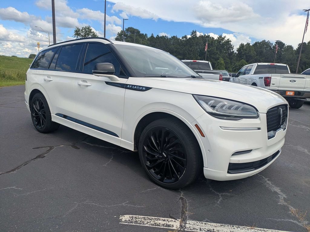 Used 2022 Lincoln Aviator Reserve w/ Equipment Group 201A RWD image 2