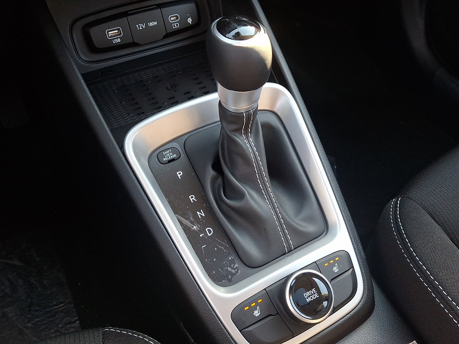 New 2026 Hyundai Venue SEL FWD image 19