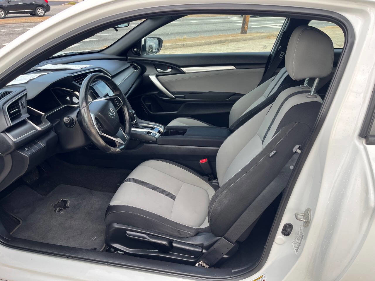 Used 2018 Honda Civic EX-T image 9