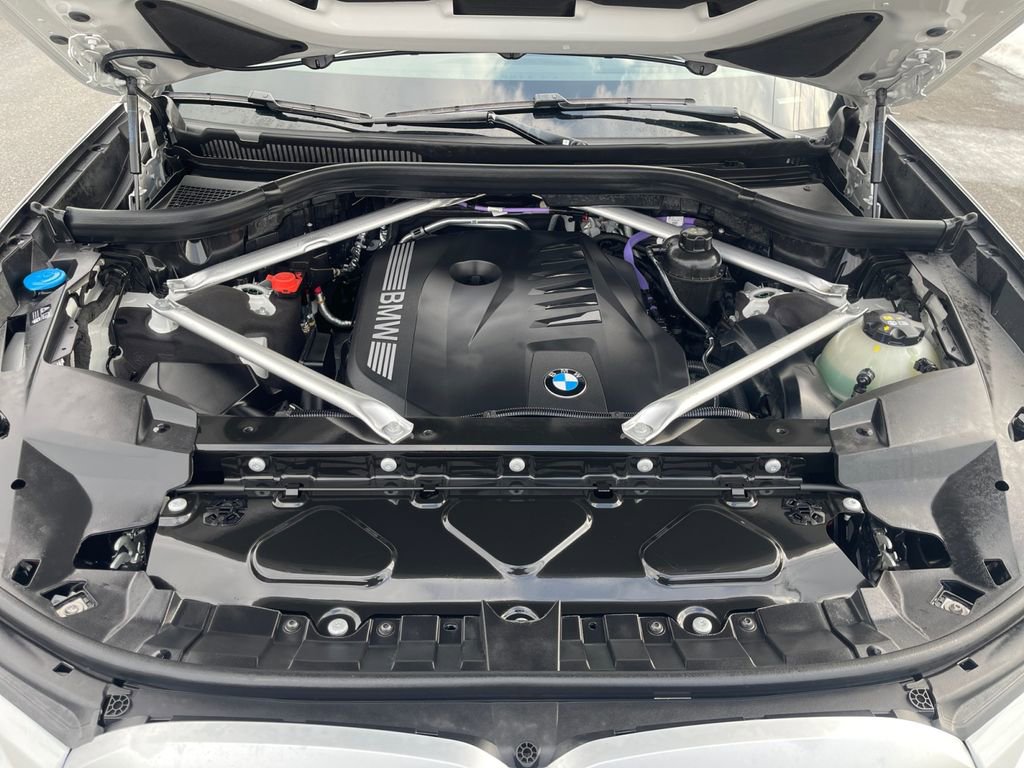 Used 2026 BMW X7 xDrive40i image 18