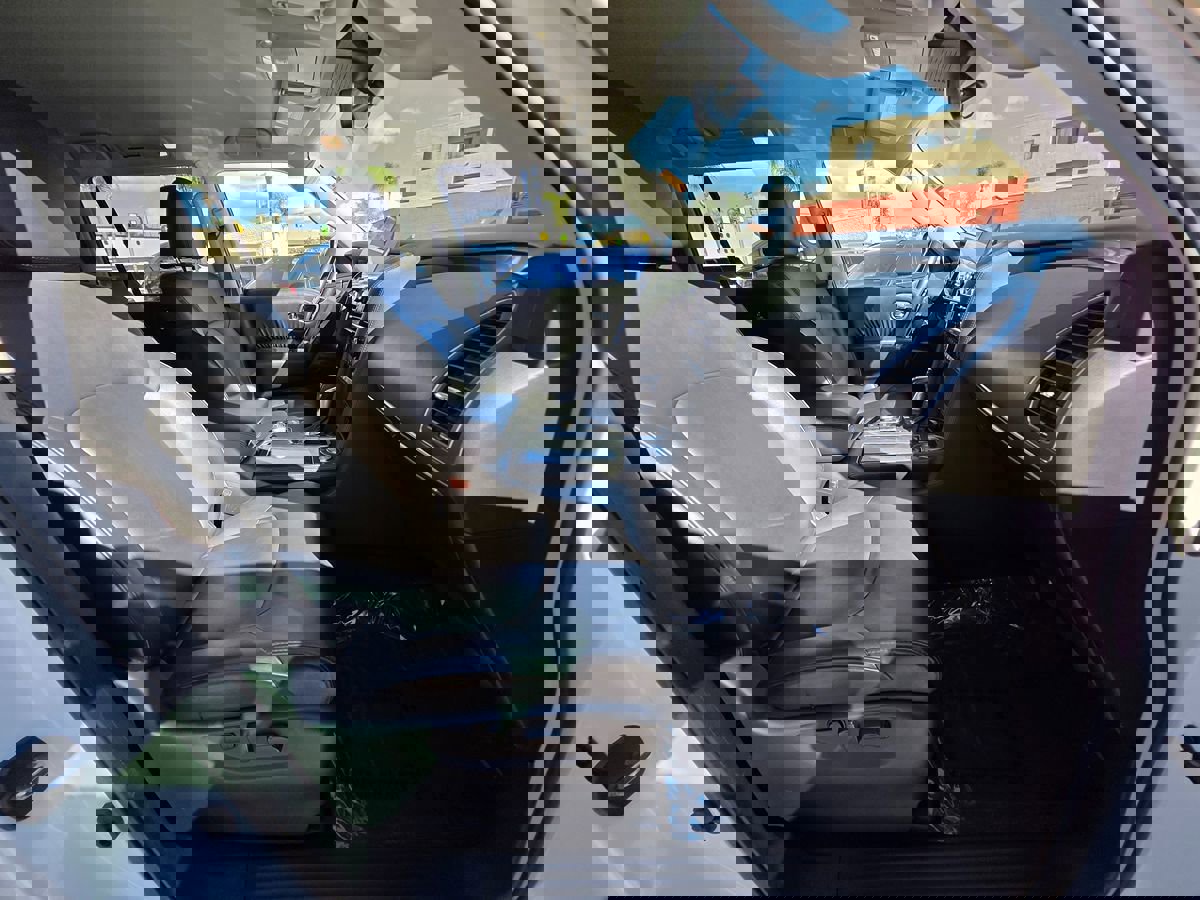 Used 2023 Nissan Armada SV image 10