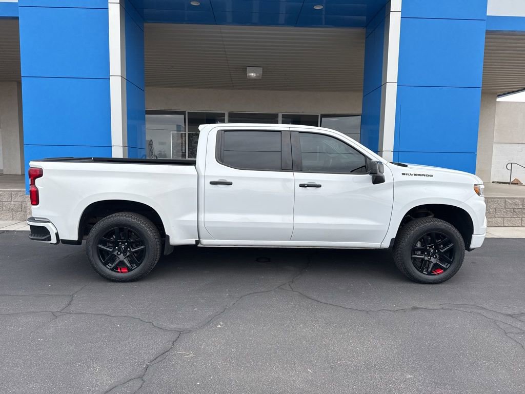 Used 2022 Chevrolet Silverado 1500 RST w/ Redline Edition image 2