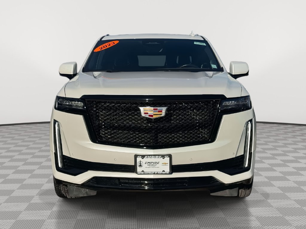 Used 2023 Cadillac Escalade Sport Platinum AWD/4WD image 2
