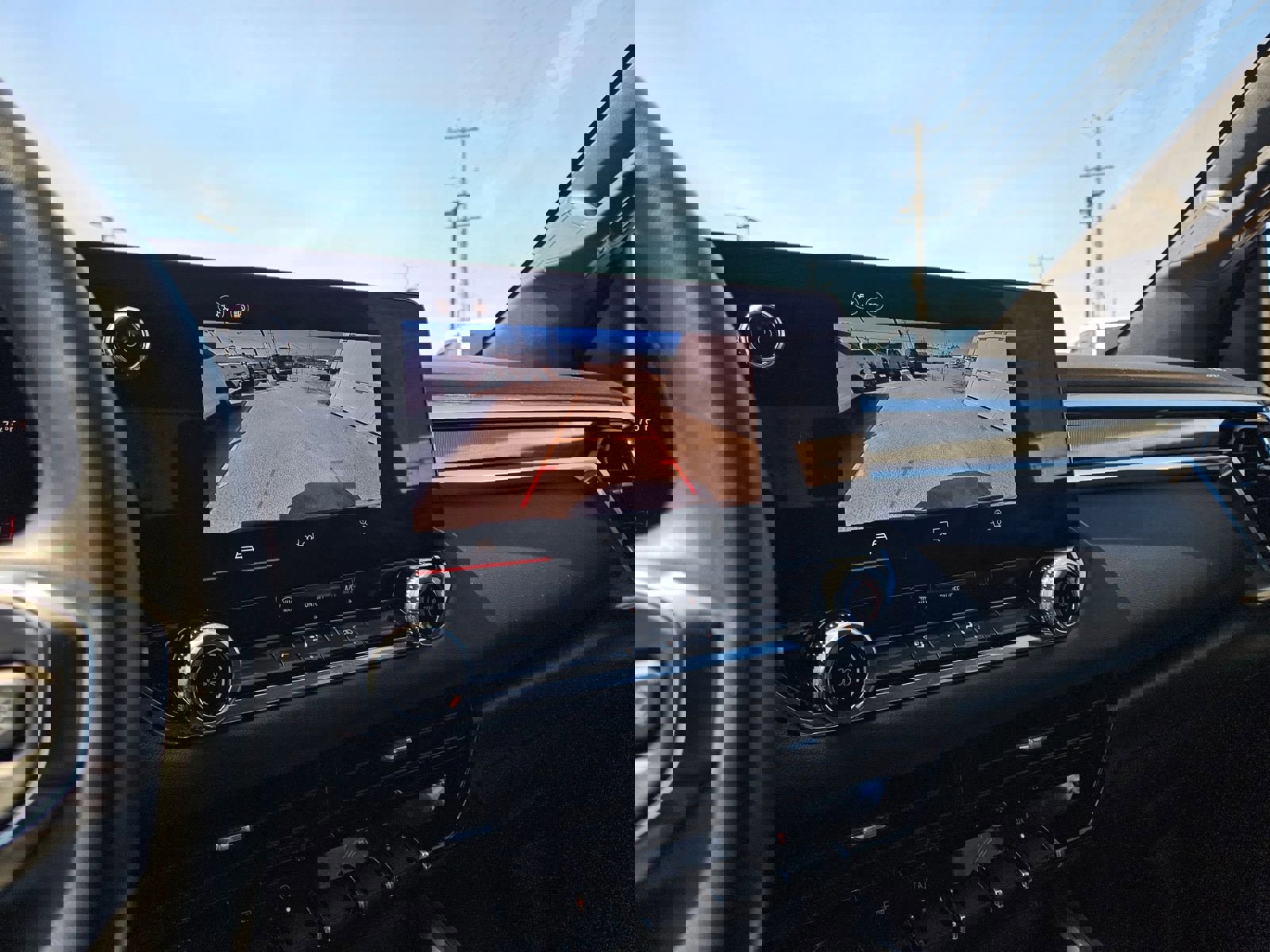 Used 2024 GMC Canyon Elevation image 16