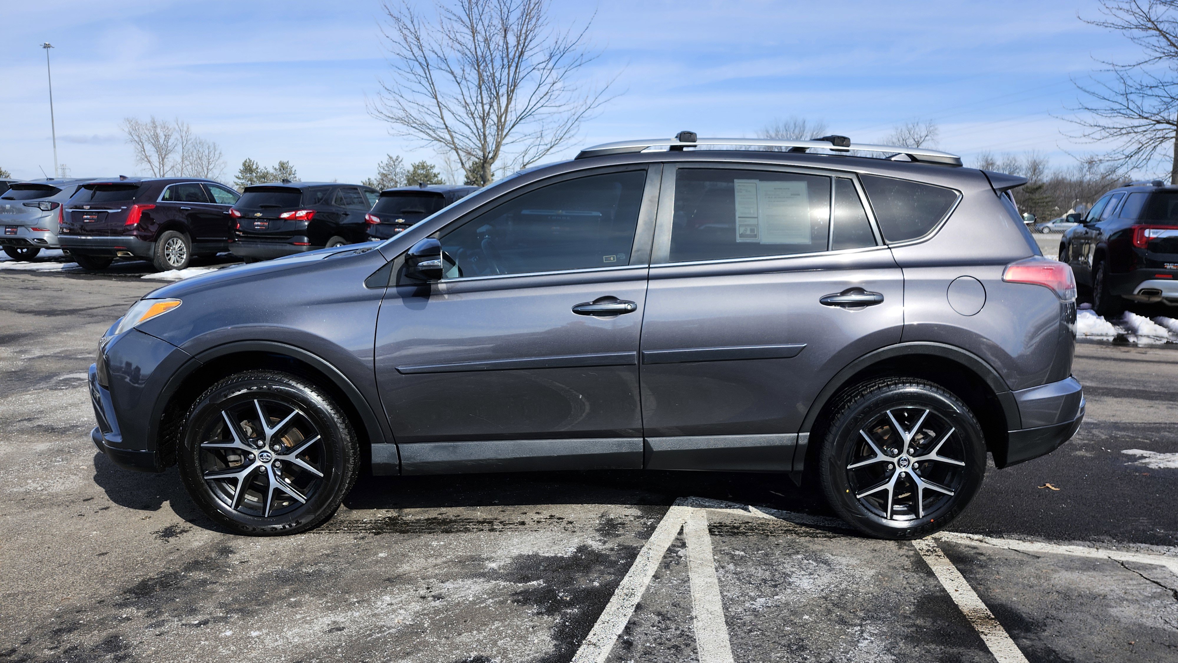 Used 2016 Toyota RAV4 SE image 13