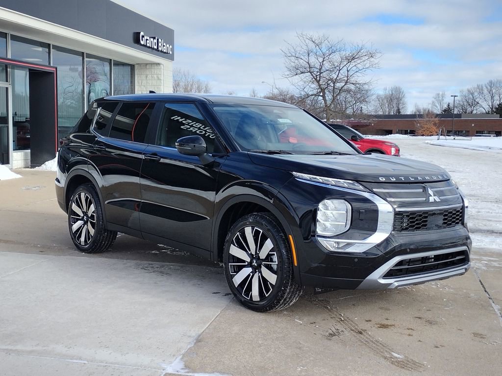 New 2026 Mitsubishi Outlander SE image 13