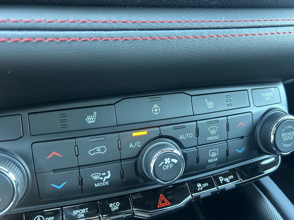 New 2026 Dodge Durango GT w/ Blacktop Package AWD/4WD image 13