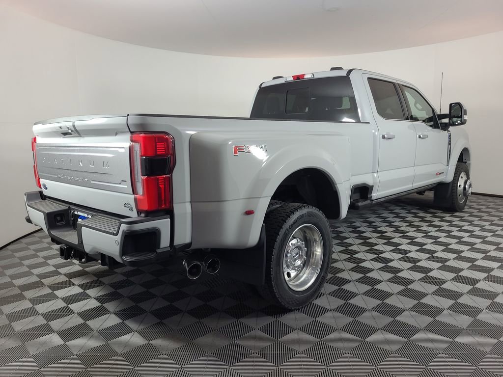 New 2026 Ford F450 Platinum w/ Platinum Plus Package image 3