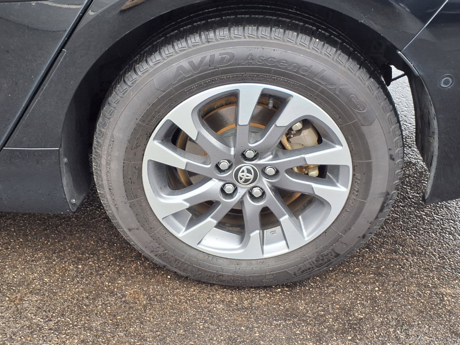 Used 2022 Toyota Prius Limited w/ Premium Convenience Package image 22