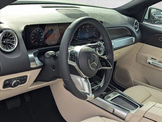New 2026 Mercedes-Benz GLB 250 image 3