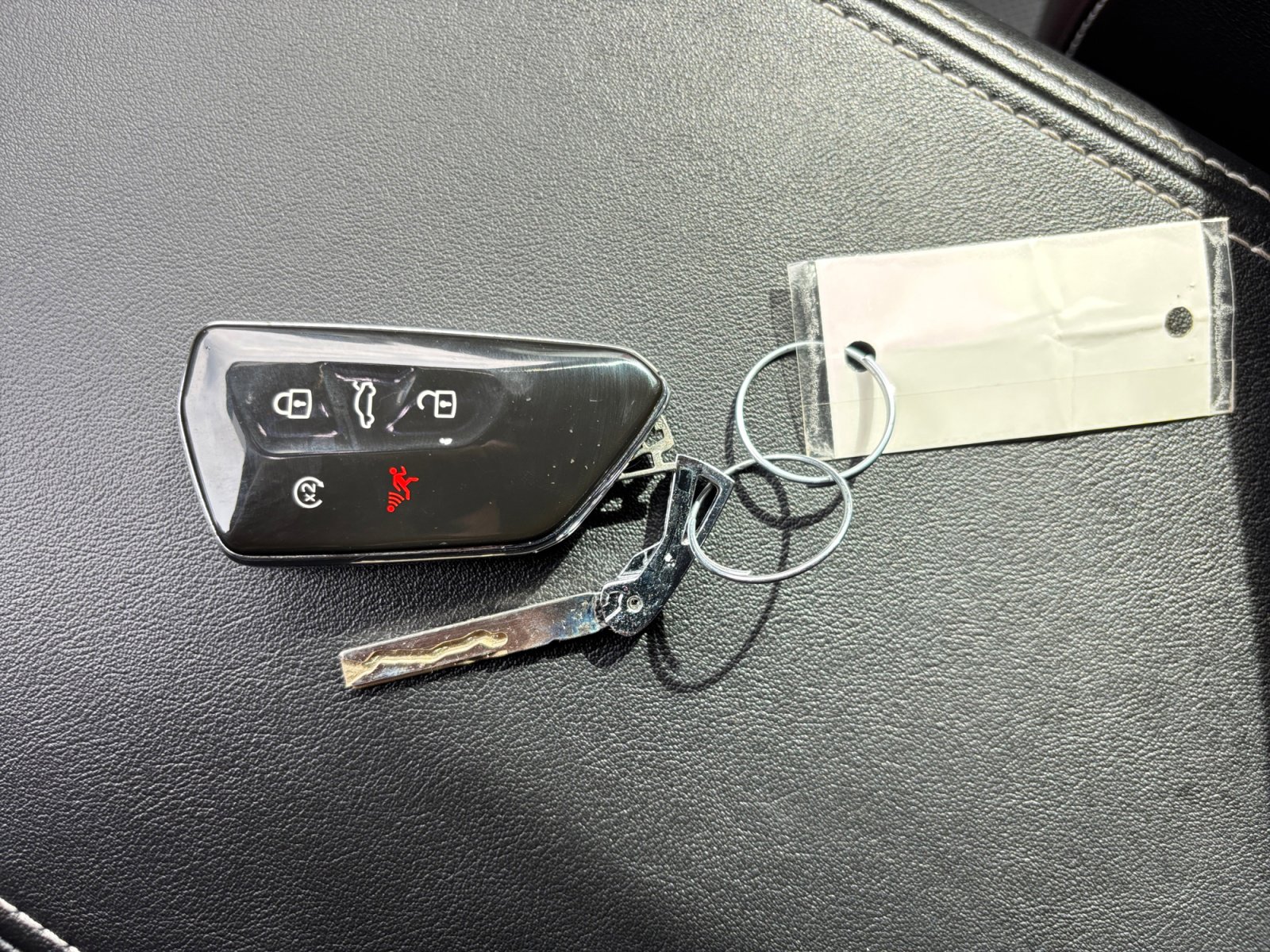 Used 2024 Volkswagen Atlas SE image 33