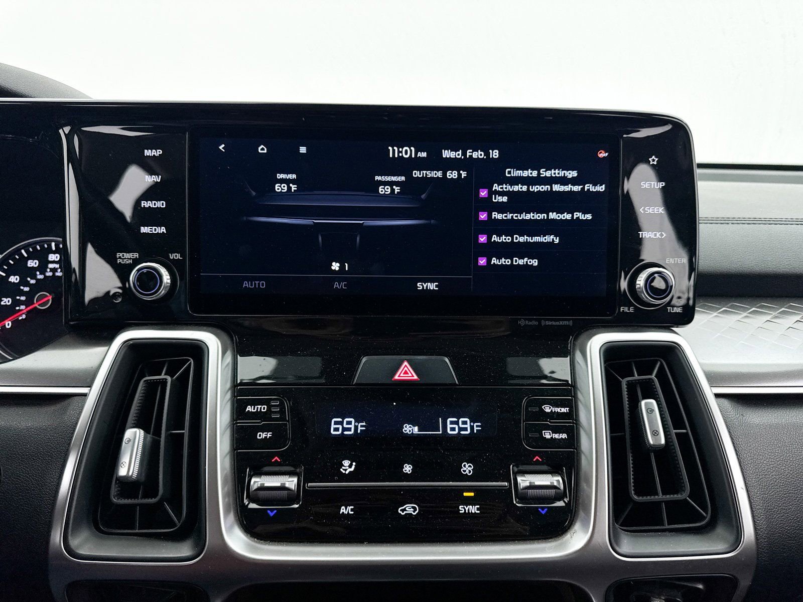 Used 2022 Kia Sorento S w/ Panoramic Sunroof Package image 25