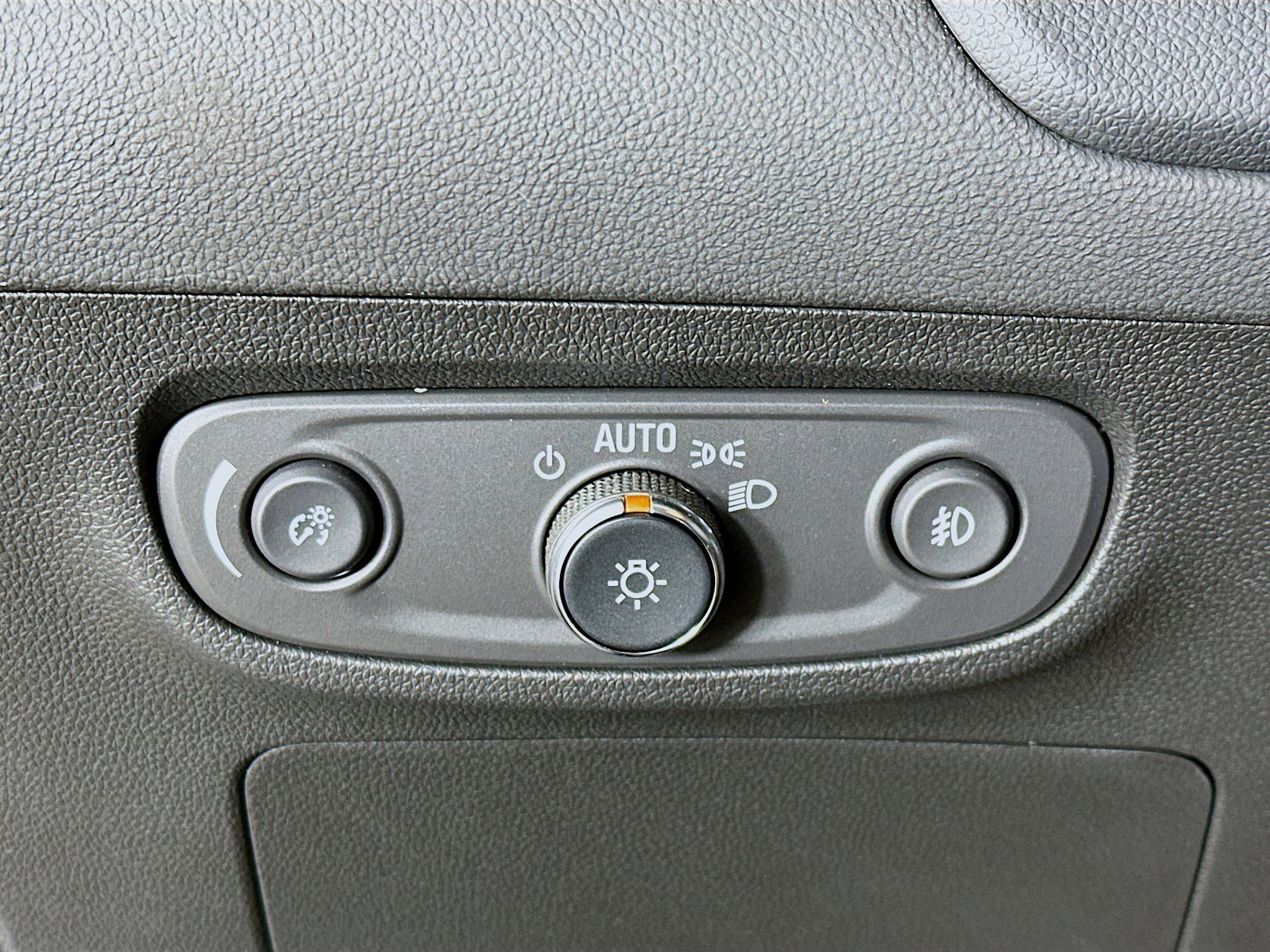 Used 2023 Buick Encore GX Preferred w/ Cold Weather Comfort Package image 17