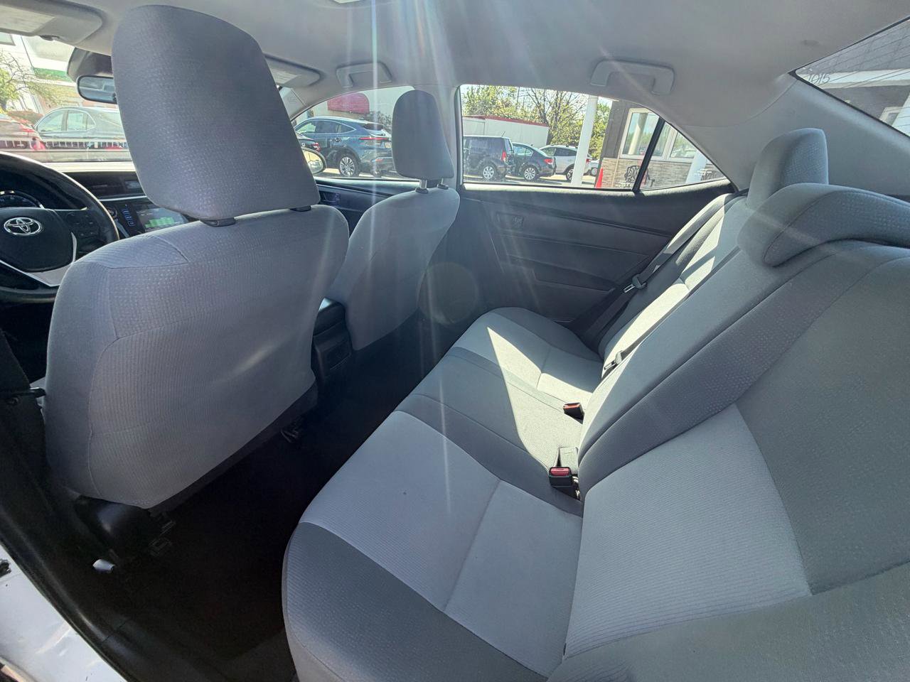 Used 2018 Toyota Corolla L FWD image 10