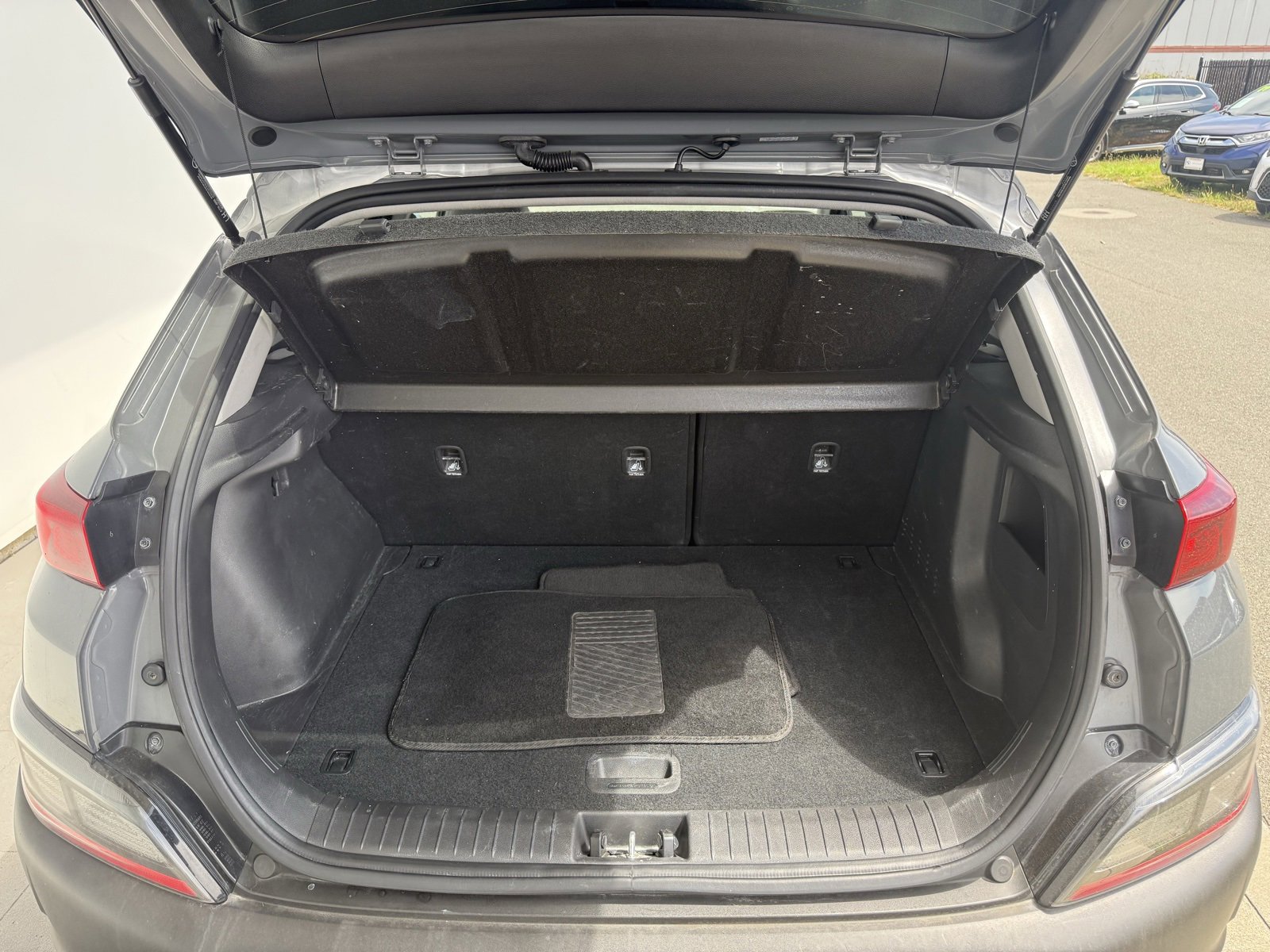Used 2023 Hyundai Kona SEL image 7