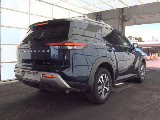 Used 2023 Nissan Pathfinder SL AWD/4WD image 5