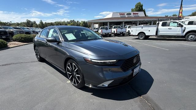 Used 2024 Honda Accord Touring image 2