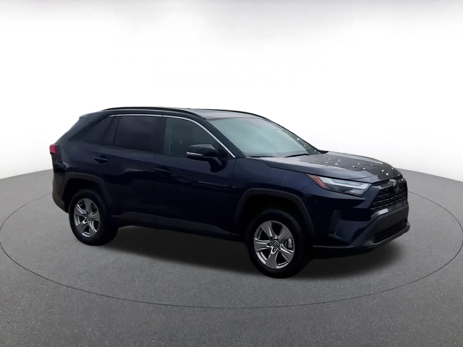 Used 2025 Toyota RAV4 XLE image 2