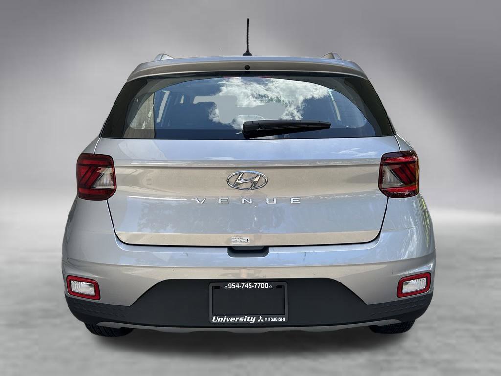 Used 2026 Hyundai Venue SEL FWD image 29