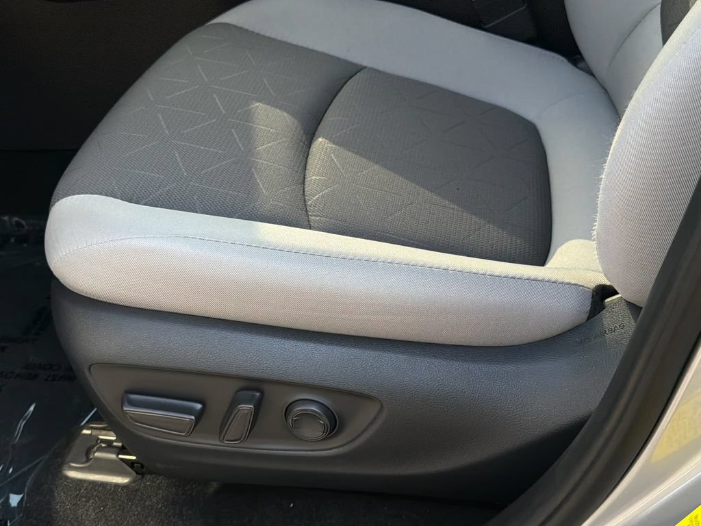 Used 2025 Toyota RAV4 XLE w/ Convenience Package AWD/4WD image 23