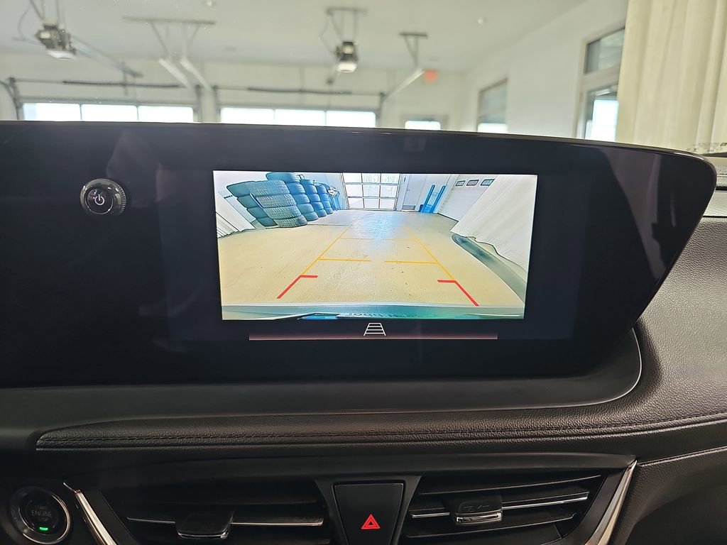 Certified 2024 Buick Encore GX Preferred w/ Comfort Package image 27