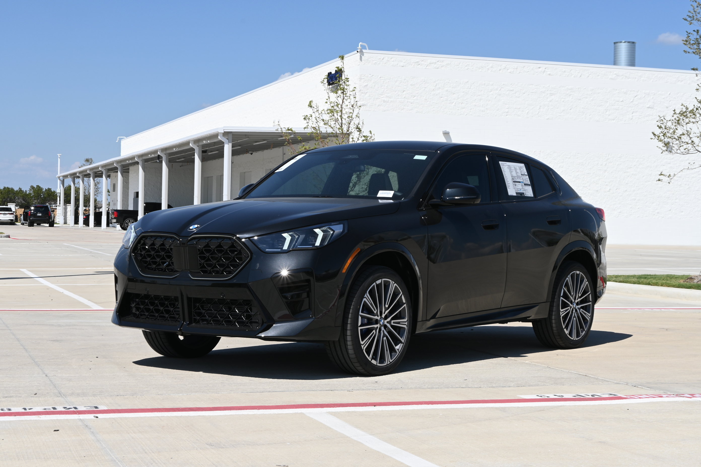 New 2026 BMW X2 xDrive28i w/ Technology Package AWD/4WD image 3