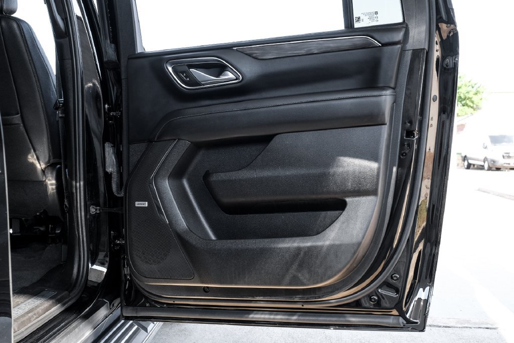 Used 2024 Chevrolet Suburban LT RWD image 48