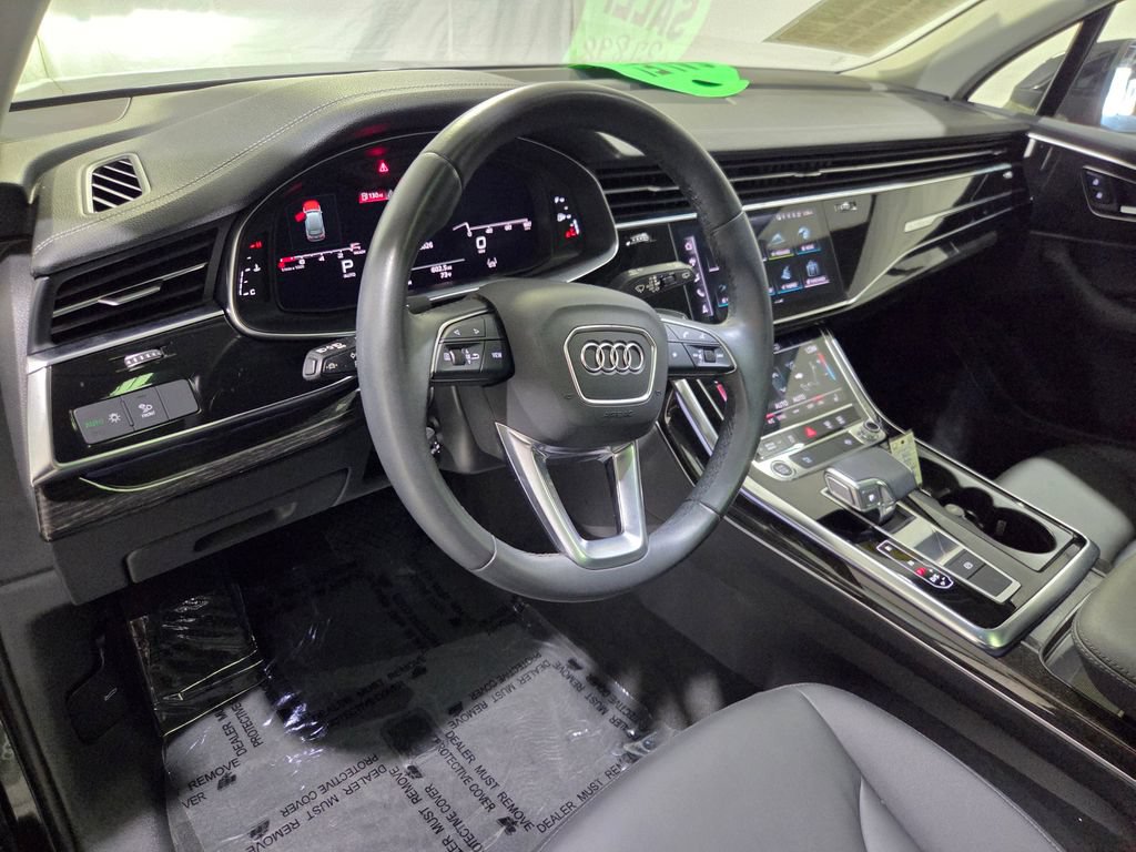 Used 2023 Audi Q7 2.0T Premium w/ Convenience Package AWD/4WD image 6