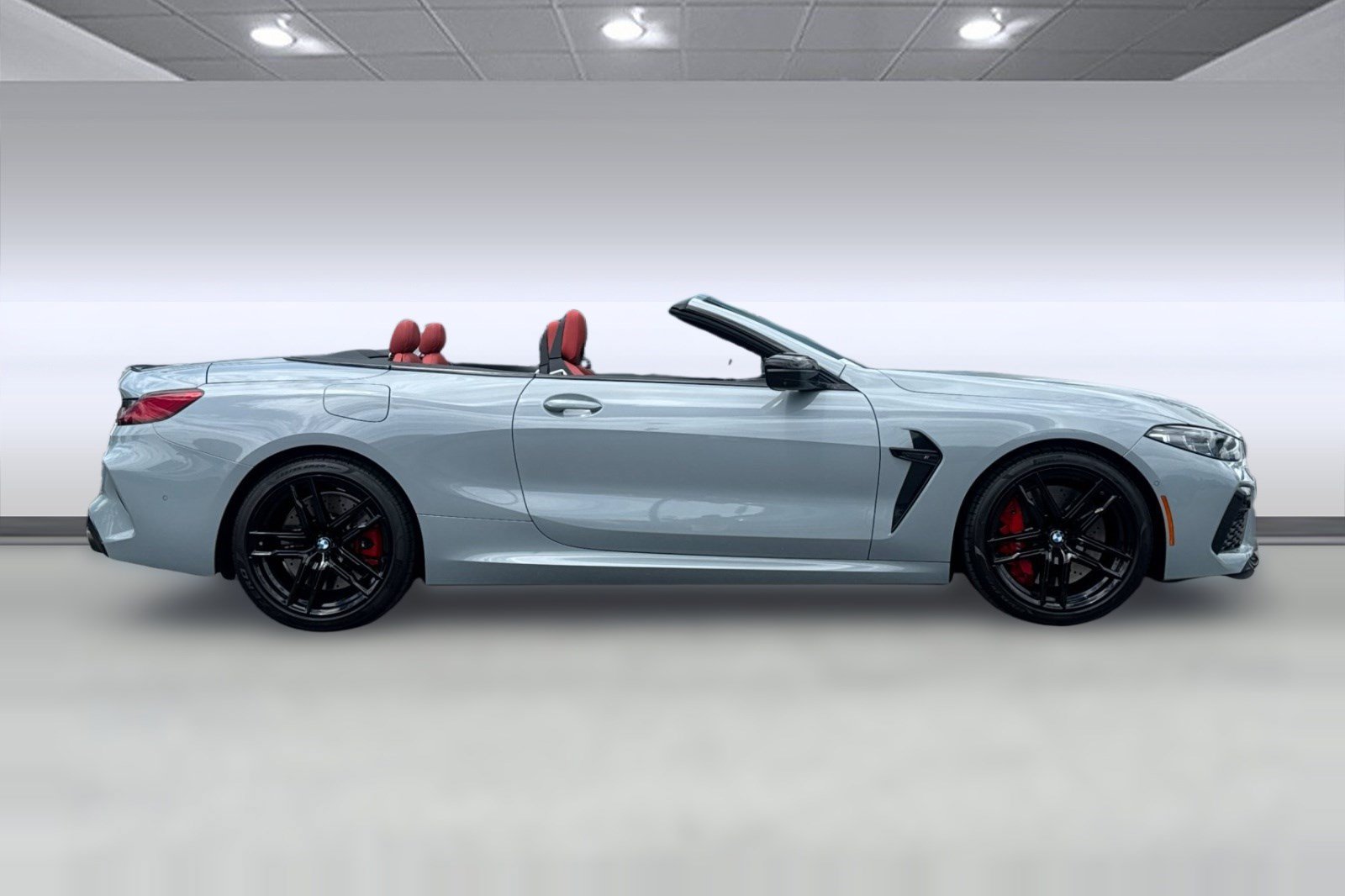 Used 2025 BMW M8 Competition AWD/4WD image 8