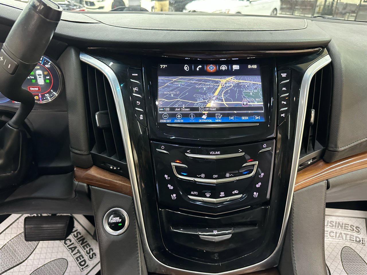 Used 2018 Cadillac Escalade Premium Luxury image 32