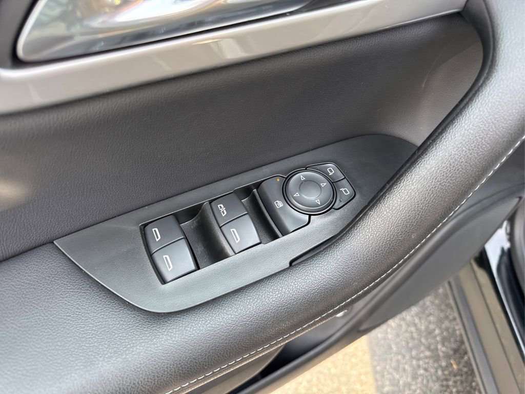 Used 2022 Chevrolet Blazer LT AWD/4WD image 37