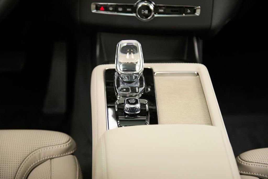 New 2026 Volvo XC90 B6 Ultra w/ Lounge Package image 29