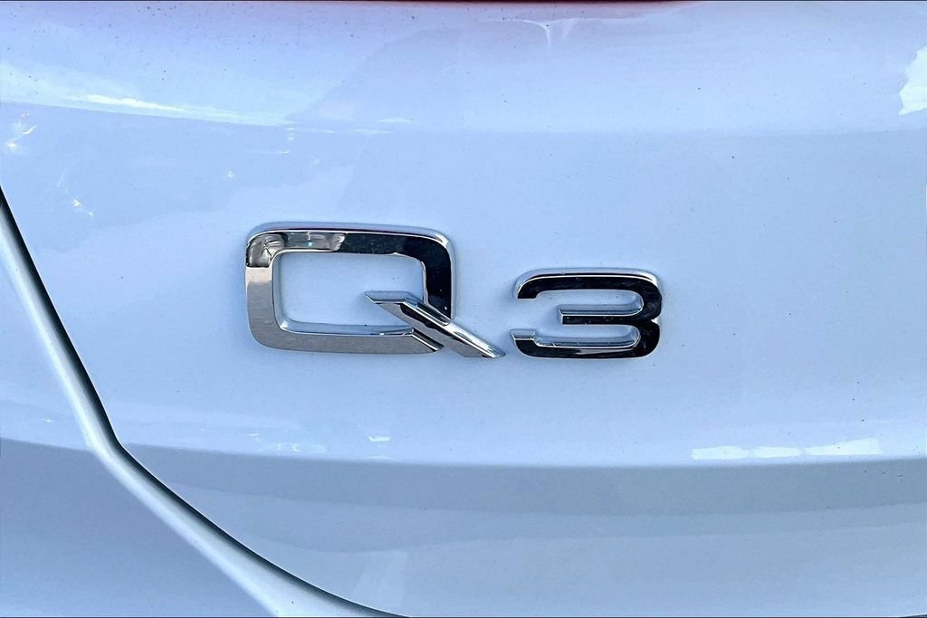 Used 2024 Audi Q3 2.0T Premium AWD/4WD image 24