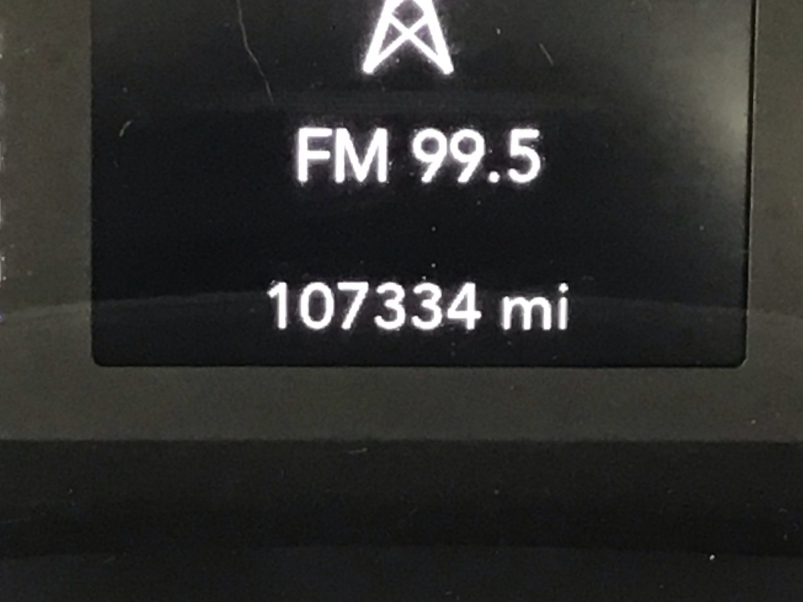 Used 2018 Chrysler Pacifica L FWD image 2
